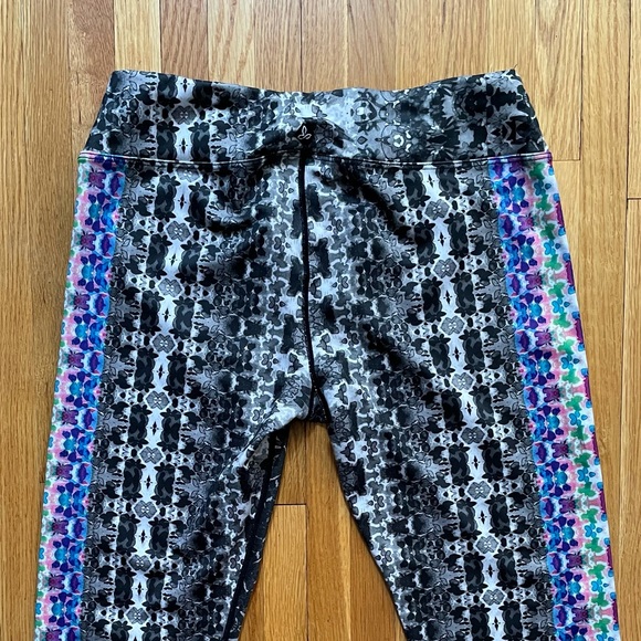 Prana Roxanne - Picture 3 of 3